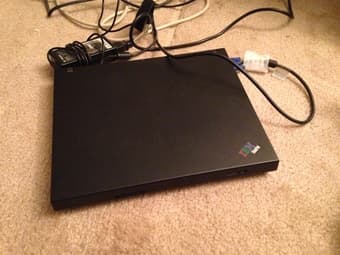 IBM R52 Wifi 15"laptop/ Acer 18.5" widescreen Monitor 1