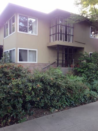 Master bedroom 14 x15 for rent in Menlo Park 3