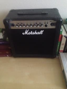 Marshall MG15CFX 1