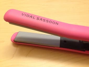 Vidal Sassoon Ceramic Pro Straightener for $25 2