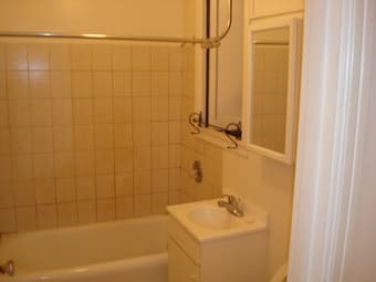 $1273 Living Room (can be Bedroom) in 1br/1ba in SF starting 9/24. 2