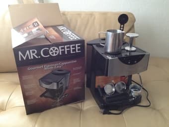 Espresso Machine + Pitcher + Tamper 1