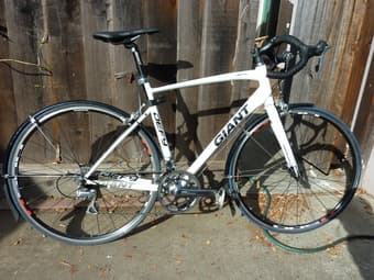 Customized Ultegra/Dura-Ace group Giant road bike / commuter - $550 1