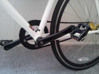 Specialized Globe - Roll 1 - Fixie Bike -- Almost New 3