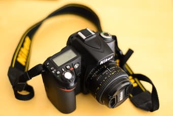 Nikon D90 Body + 50 mm Nikkor Lens + Accesories  - 350$ 1