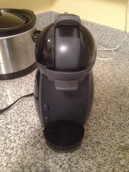 Coffee maker 15$ (Nescafe Dolce Gusto) 2