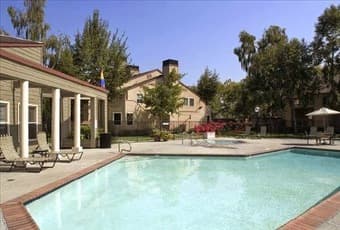 Seeking roommate to share 2BR/2BA apt in Palo Alto - starting Oct 1 1