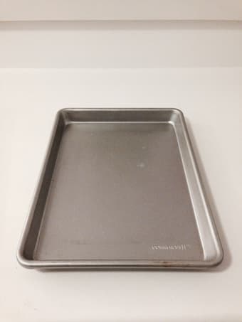 Assorted baking trays/tins 1
