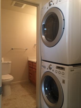 *Furnished bedroom on College Ave, Walk to Campus/California Ave* 3