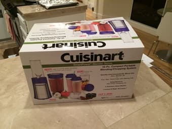 Amazing Cuisinart blender with bullet attachments 1