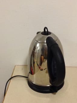 Electric kettle and mops 1