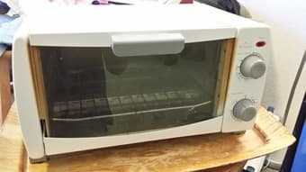 toast oven and floor lamp 2