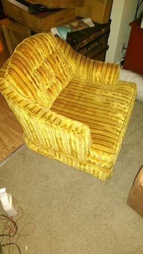 Awesome little yellow velvet accent chair - $65 2