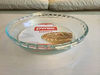 Pyrex Pie Plate - $5 2