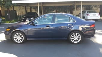 selling 2008 Acura 2
