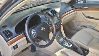 selling 2008 Acura 3