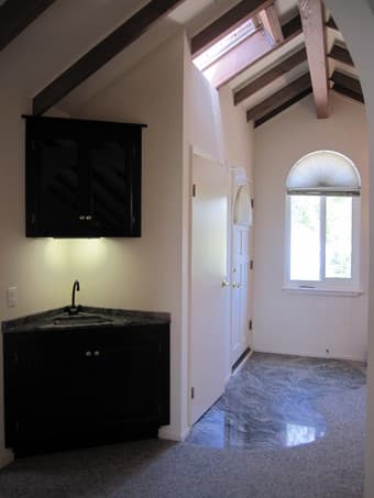 $1900- Charming 1 Bedroom/1 Bathroom in law unit in West Menlo Park 2