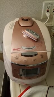pressure cooker, vacuum, wooden bath rack, floor lamp 2