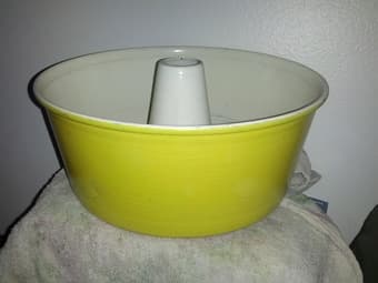 Bundt Pan for $3 1