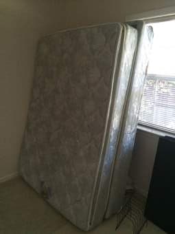 Free Stuff in Mountain View 2, Pick up before 10/30 1