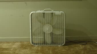Box Fan $5 ( Original $18) 1