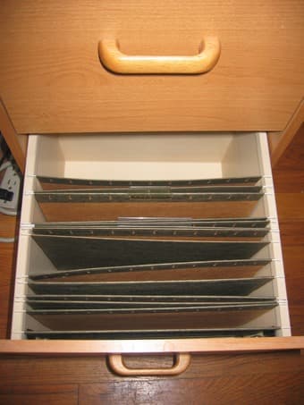 Four drawer file cabinet $15 2