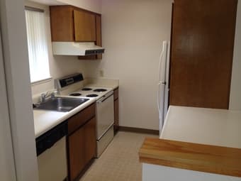 on campus studio+loft till 11/26 - $400/week 1