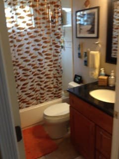 College Terrace Cottage - 2Bed/1Bath - Open House Sunday 3
