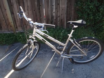 Gary Fisher Solstice 24-Speed Women's Mountain Bike - $200.00 1