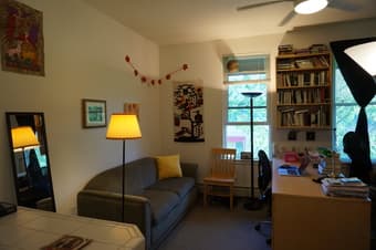 Studio apartment in EV available for sublet 12/23-1/5 1