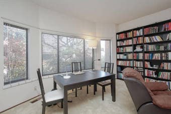 $1400 Spacious master bedroom in a nice house in Menlo Park 3