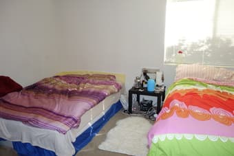Spacious furnished bedroom (w 2 beds)for 1 month (Dec 23 - Jan 25)$900 2