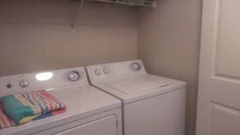 $1340 - Looking for chill roommate(s) for luxury 2b/2b in Santa Clara 1