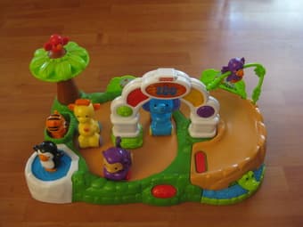 baby+kids stuff: music table, gym, toys 2