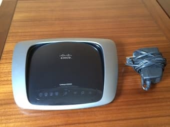 Linksys Wi-Fi Router E2000 and Range Extender RE1000 - $65 1