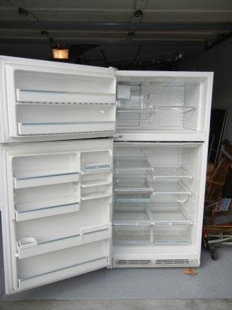 Amana Refridgerator- full size - $150 1