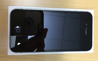 iPhone 4S - UNLOCKED - 16 GB/Black - Excellent Condition + FREE Cover 2