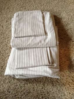 Queen size bed sheets set $5 1
