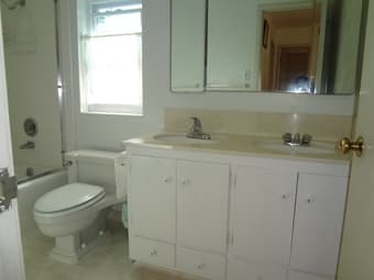 $1200 / 180ft2 - well lighted spacious rooms for rent (palo alto) 3