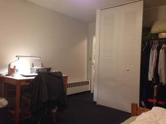 $600 On Campus EV highrise 12/17-1/9 Move-in/Move-out/Rent Negotiable 2