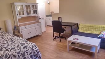 Studio Cottage on Stanford Avenue: Sublease/ Sublet January-March 1