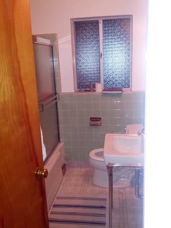$850 1br - 3 Week (Dec 10 to Jan 2) sublet in a 2br apt (menlo park) 2