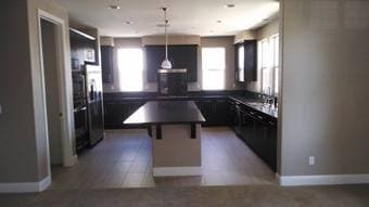 $1200 Room in Sunnyvale 4Br, starting late December 1