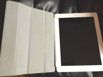 Apple iPad 2 MC764LL/A Tablet (64GB, Wifi + Verizon 3G, White) 2nd Gen 1