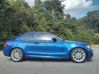 2009 BMW 128i, Manual, M Sport, very clean 1