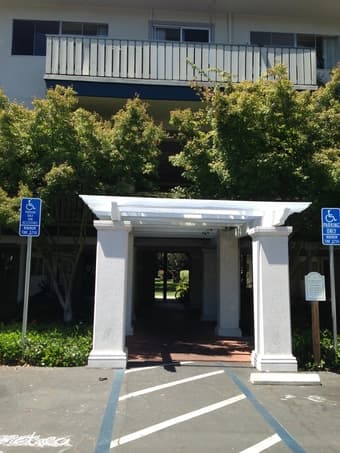 Palo Alto和Mountain View交界处公寓里一间卧室出租 2