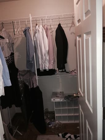 $700 for Dec, large bedroom with en-suite and walk in wardrobe 2