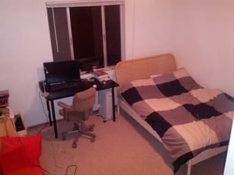 $650 1br - 3 Week (Dec 10 to Jan 2) sublet in a 2br apt (menlo park) 1