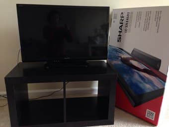 Selling almost new TV 32 inch 1