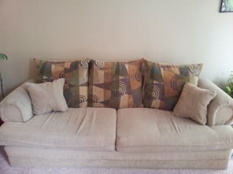 Comfortable 3 seater sofa in good condition - $100 (mountain view) 1